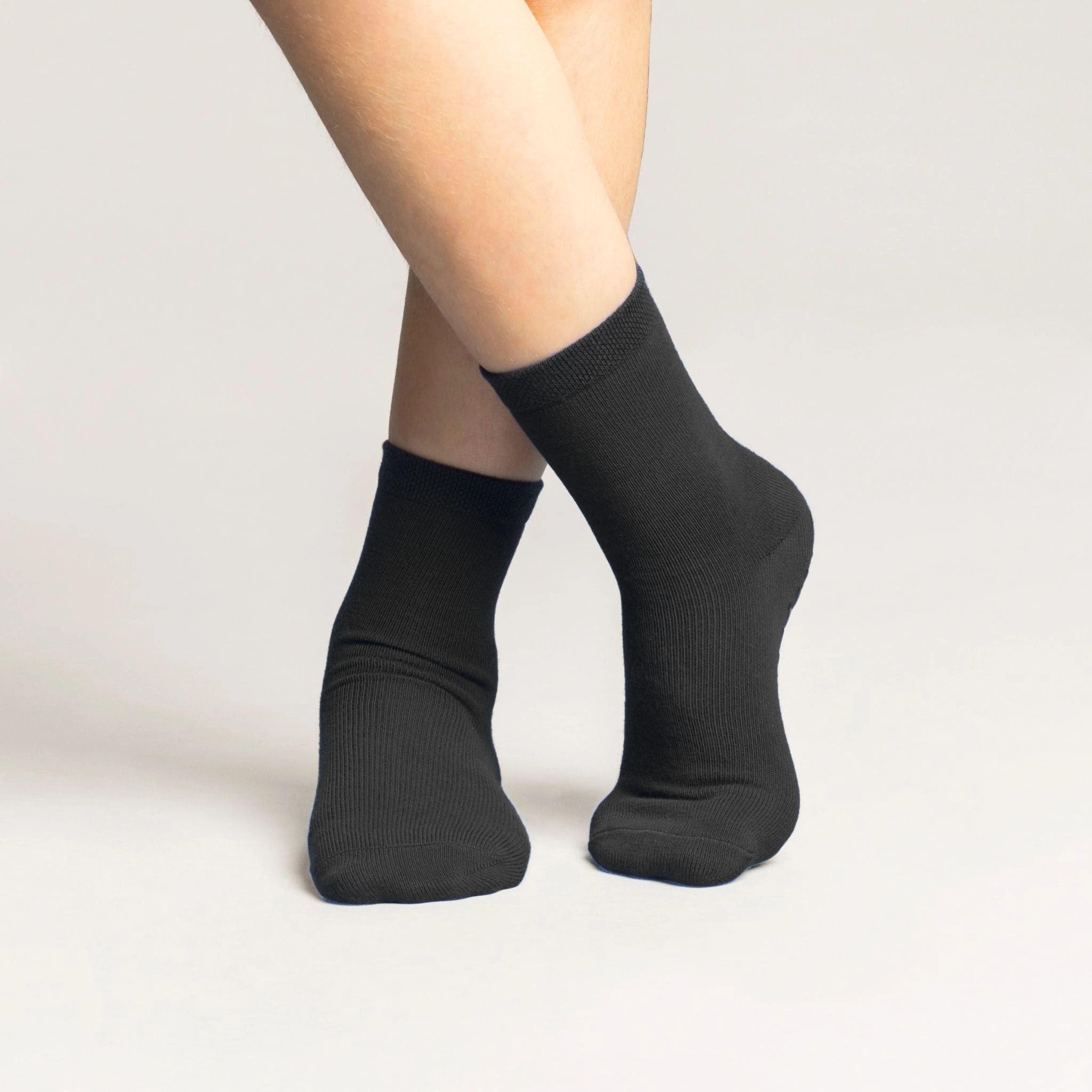 Tiny Feet, Big Adventures: Grip Socks for Little Explorers (4-Pack)